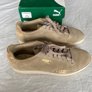 Puma Match tan suede tennis shoes worn one time. Very good condition with box